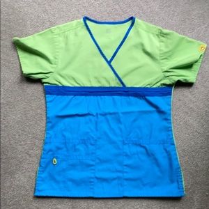 XS scrub top